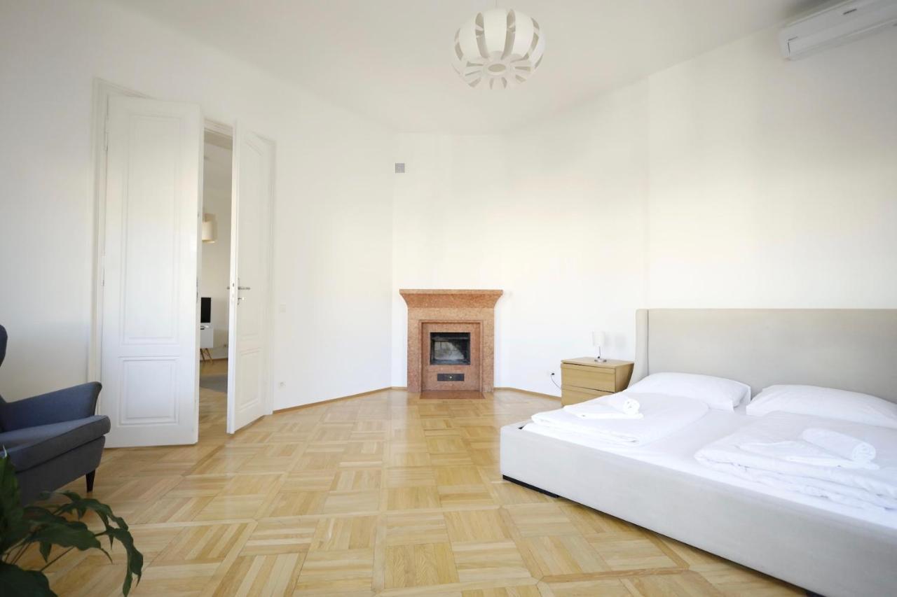 Heymi Apartments Oper Bécs Kültér fotó