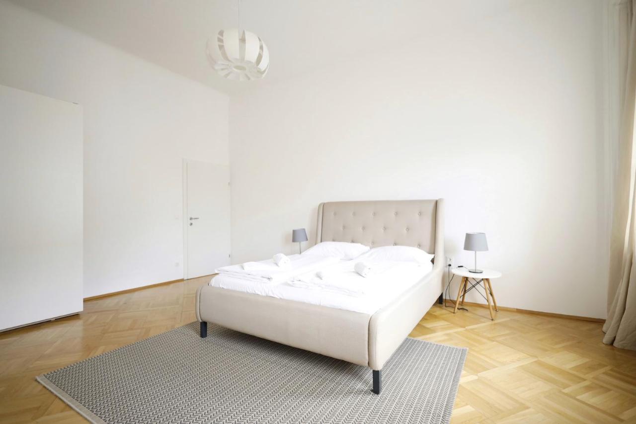 Heymi Apartments Oper Bécs Kültér fotó